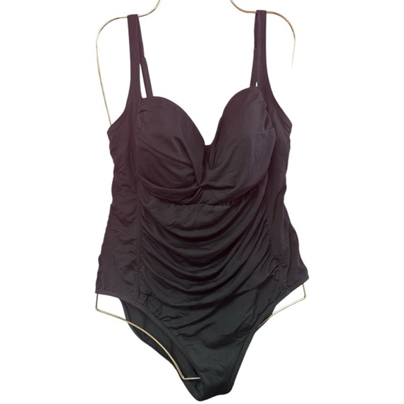 La Blanca Black One-Piece Swimsuit - Picture 4 of 6